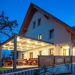 Bed & Breakfast Boutique Loka Škofja Loka