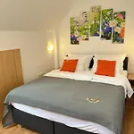 Boutique Loka Bed & Breakfast 4*