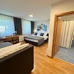 Boutique Loka Bed & Breakfast