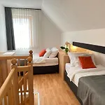 Bed & Breakfast Boutique Loka 4*