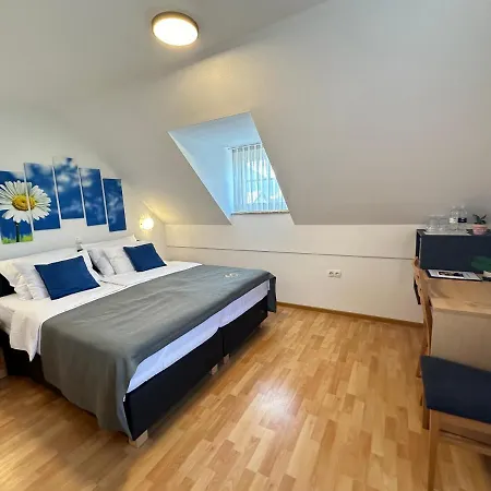 Alojamento de Acomodação e Pequeno-almoço Boutique Loka Škofja Loka