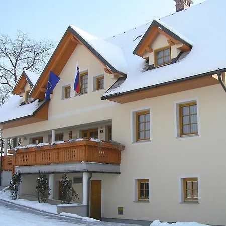 Bed & Breakfast Boutique Loka 4*