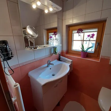 Bed and Breakfast Boutique Loka 4*