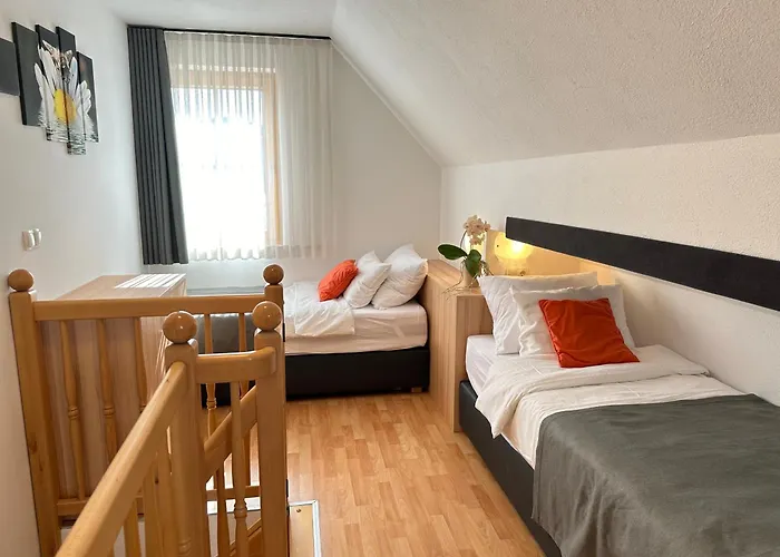 לינה וארוחת בוקר Boutique Loka 4*